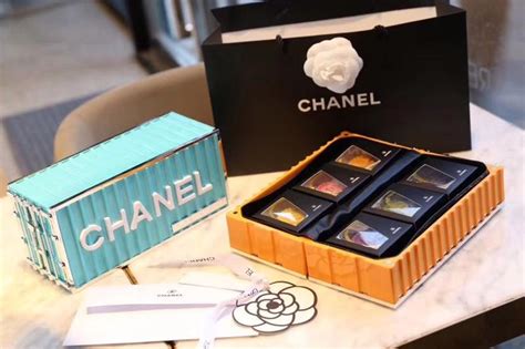 chanel mooncake